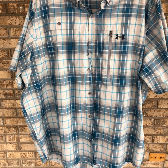 Other - Men’s Underarmour button up shirt
